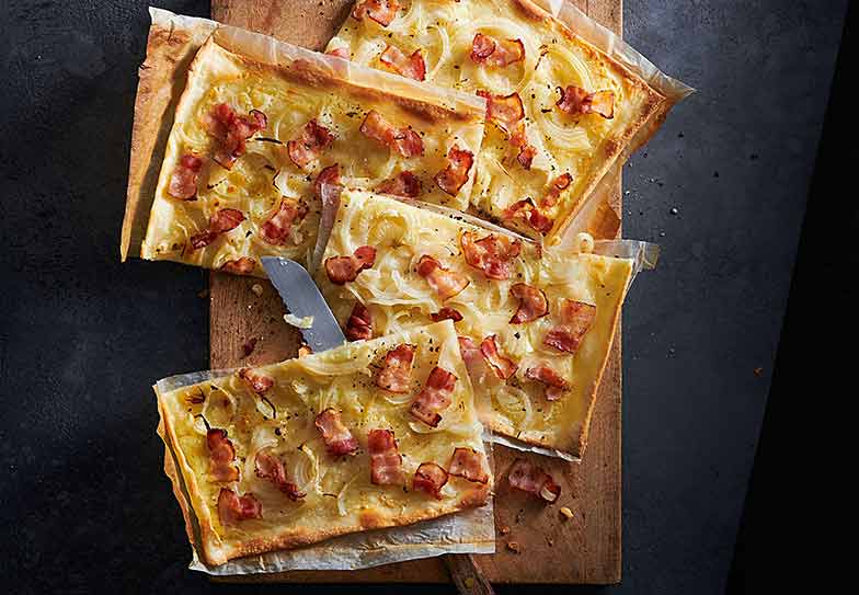 La Flammekeuche une pizza a lalsacienne est un delice. - plare.