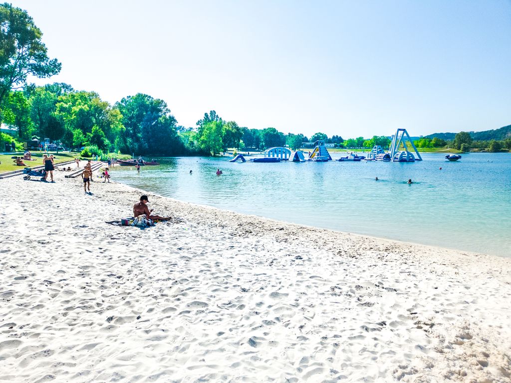Top spot de baignade ou se baigner a Lyon - Parc de Miribel Jonage Plare