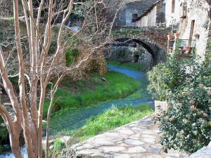 Top 5 des attraits de la ville de Montpellier - plare. montpellier Saint Guilhem le Desert - plare.