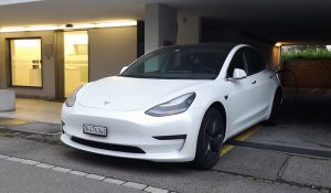voiture electrique Tesla Model 3 - Plare