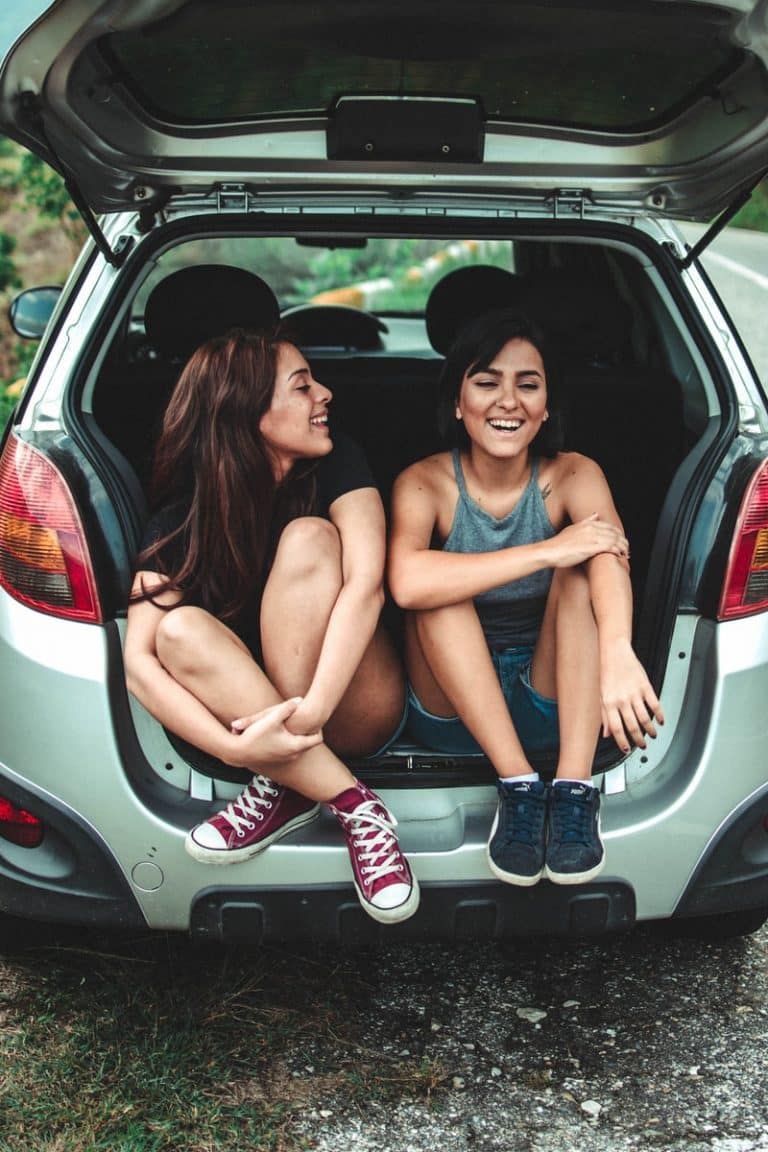 Choses à prévoir pour voyage en voiture entre amis - Plare