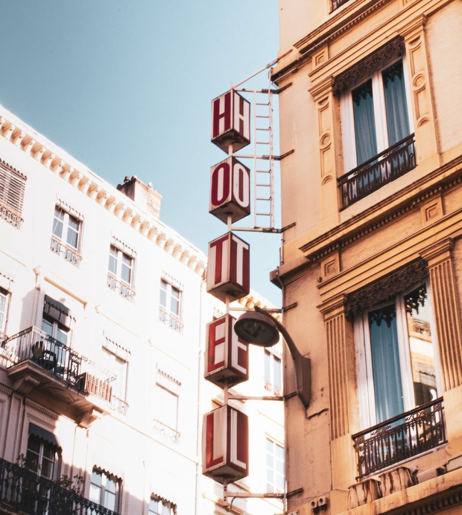 comment bien choisir son hebergement sejour lyon - Plare