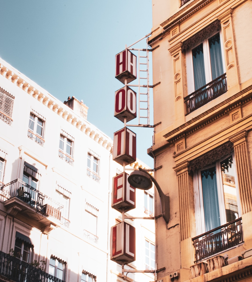 comment bien choisir son hebergement sejour lyon - Plare