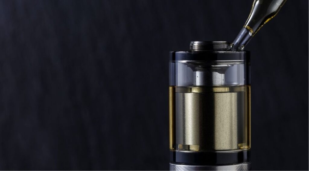 La Petite Fraise Noire, un parfum de e-liquide artisanal 100% fabriqué en France. liquide CE