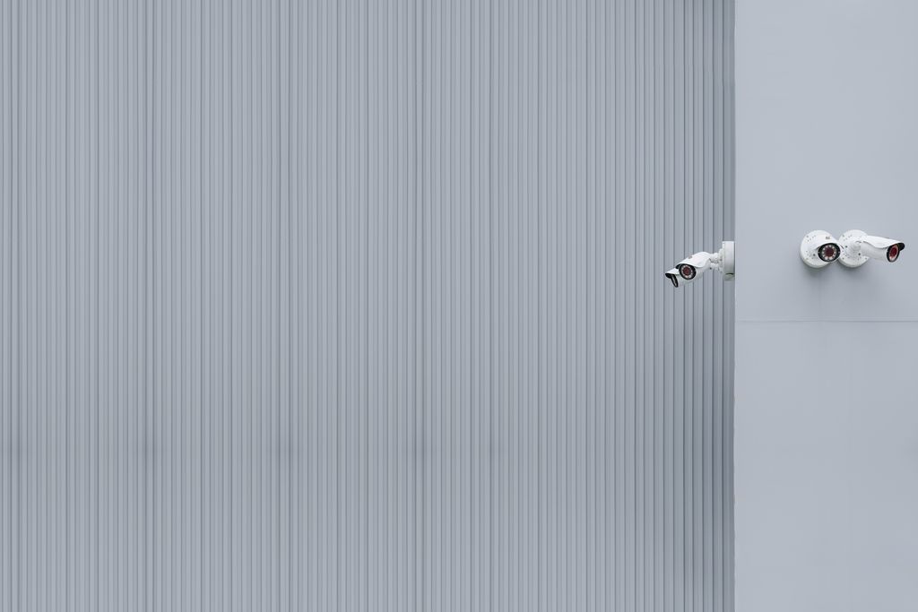 Comment choisir caméra surveillance efficace maison - plare - henry&co - pexels