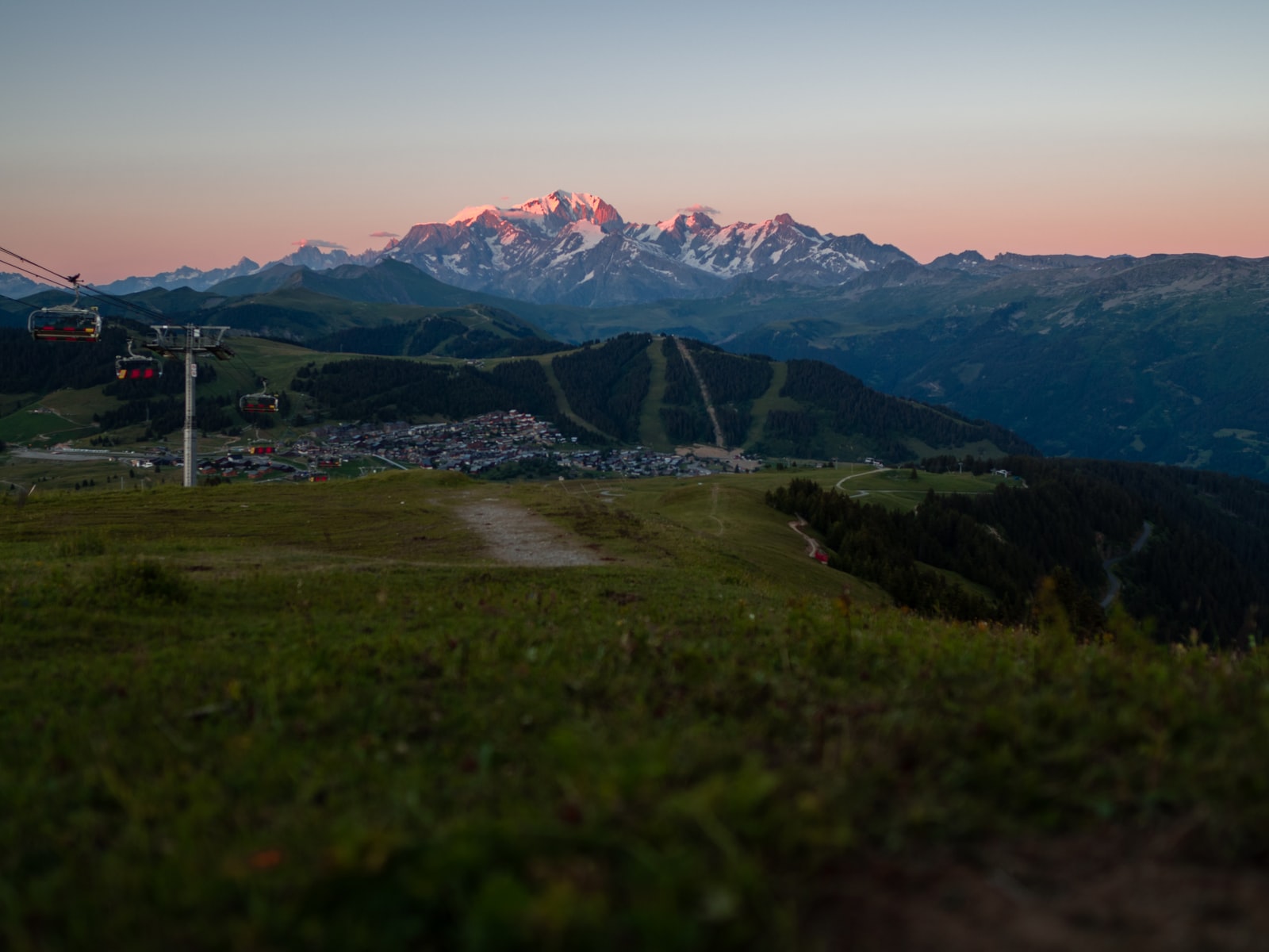 Les vacances d'été aux Ménuires - plare. Vacances montagne ete menuires Plare
