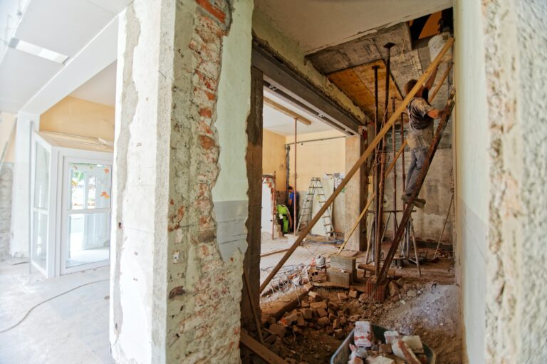 Renovation interieur entreprise professionnel deco isolation Plare