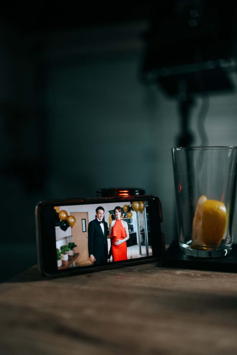 Netflix record abonnes meilleurs résultats pourquoi Plare
