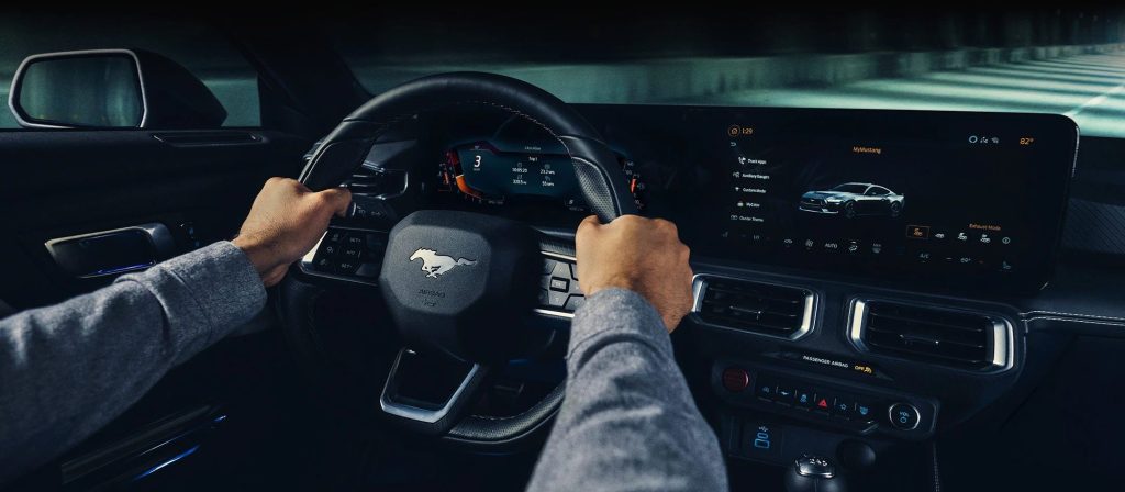 Ford Mustang 2024 interieur Plare