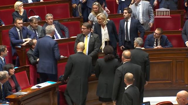 Marine Le Pen menace du doigt invective demande excuses solennelles RN quitte hémicycle assemblée nationale Plare
