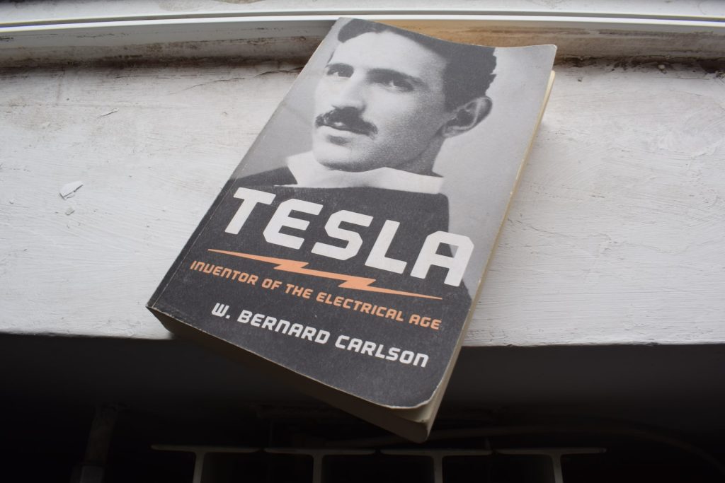 Tesla tout ce qu'il faut savoir sur la société d'Elon Musk Nikola Tesla Plare