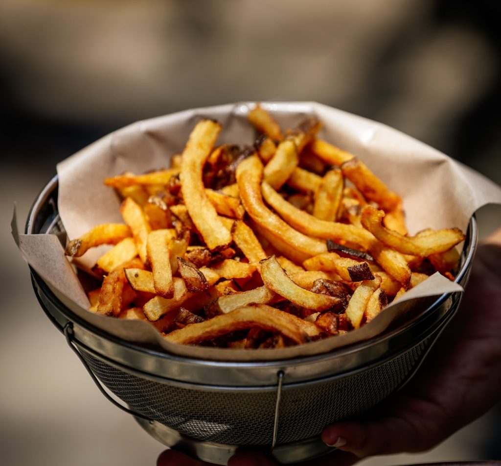 La recette des Frites simples et savoureuses meilleures qu'à la baraque à Frites