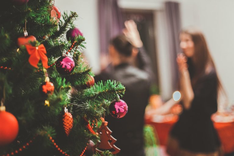 Noël : les questions et sujets les plus redoutées : argent, cadeaux, poids, la famille et les conflits