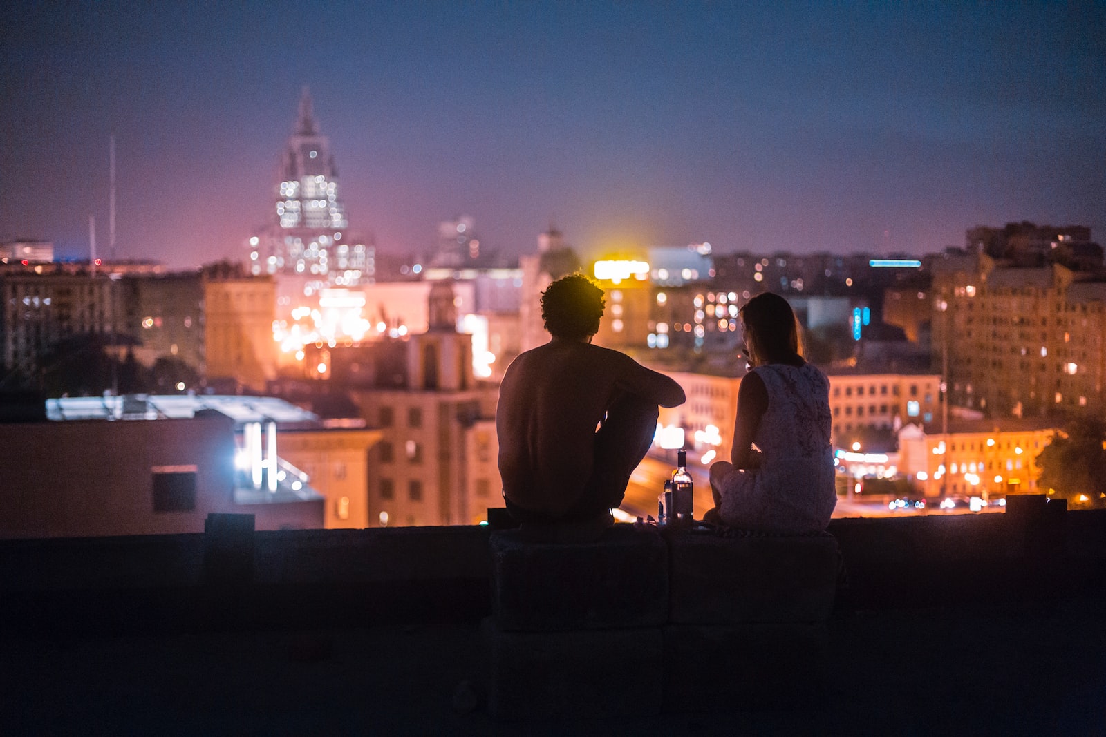 Rendez-vous de rencontre ou soirée en amoureux la liste de choses à faire : 25 idées mignonnes pour une soirée parfaite et amusante