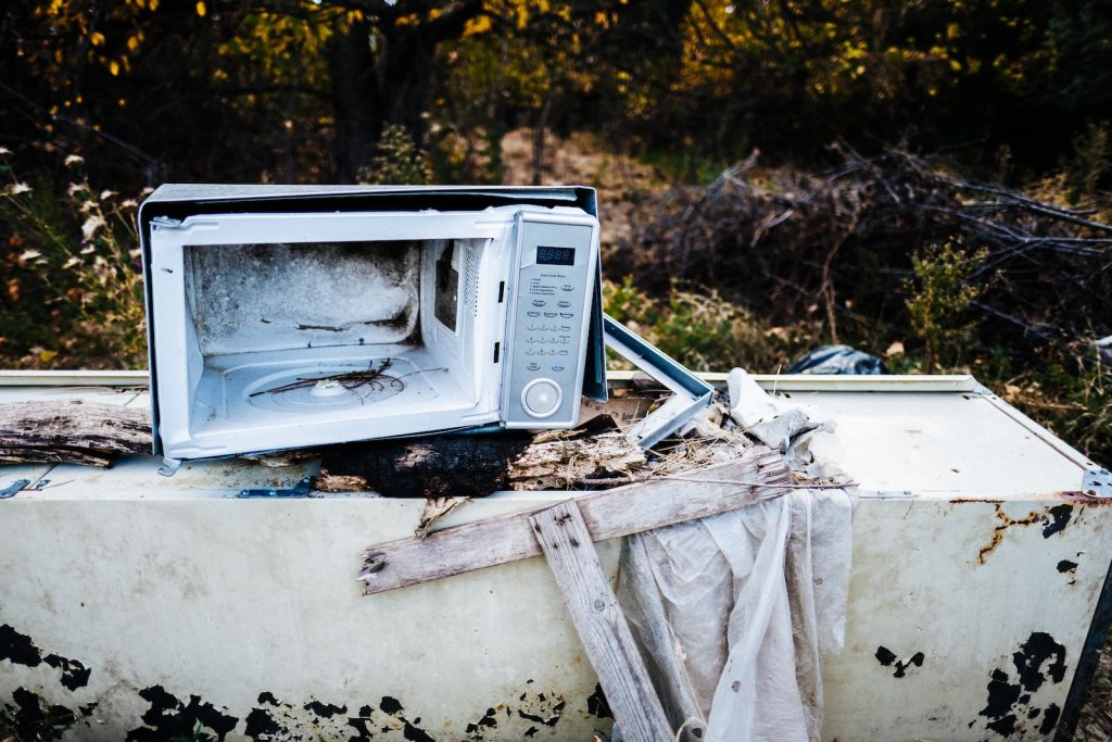 Une mauvaise utilisation du micro-ondes le vrai danger