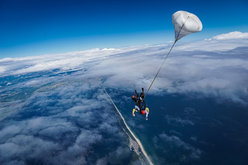 Quel cadeau grand-mère Noël parachute
