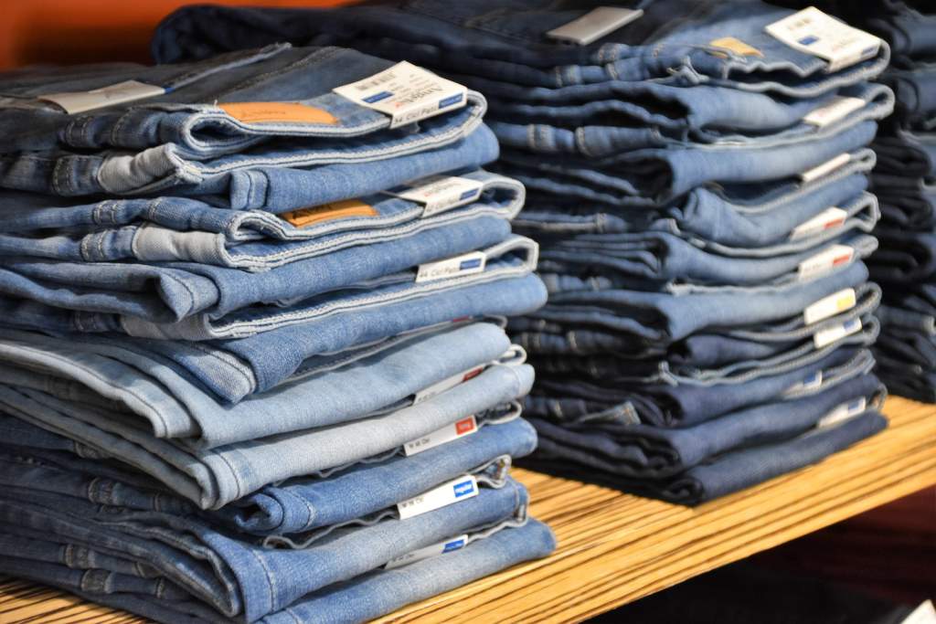 Top 10 meilleures marques de jeans pour femme en 2023