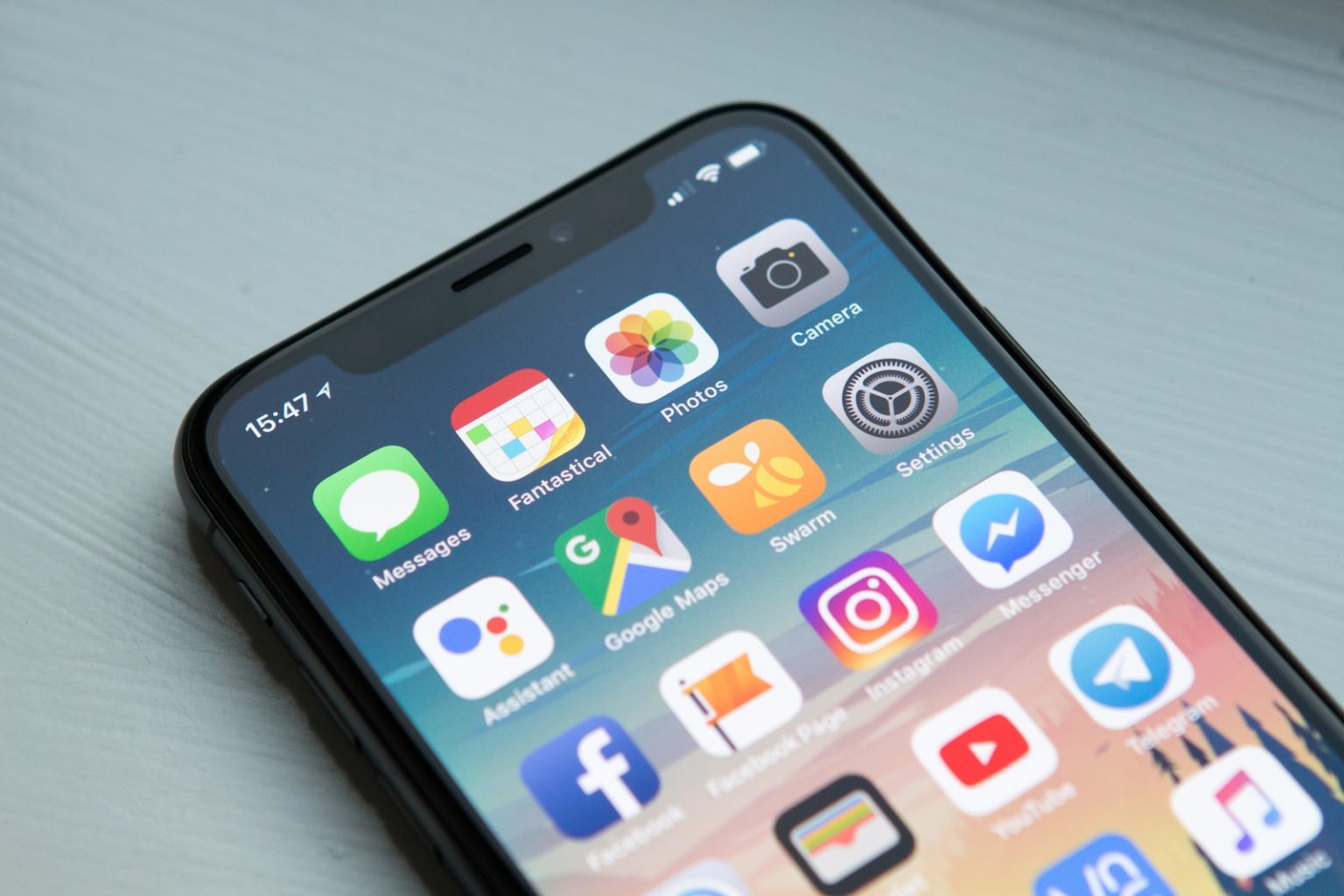 5 applications indispensables pour améliorer votre productivité space gray iPhone X