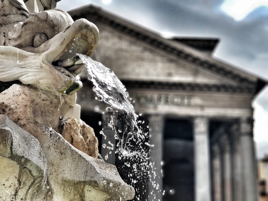 water fountain during daytime