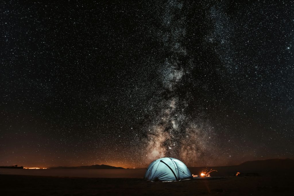 découvrez notre camping idéalement situé au cœur de la nature, offrant des installations de qualité pour des vacances en plein air inoubliables.