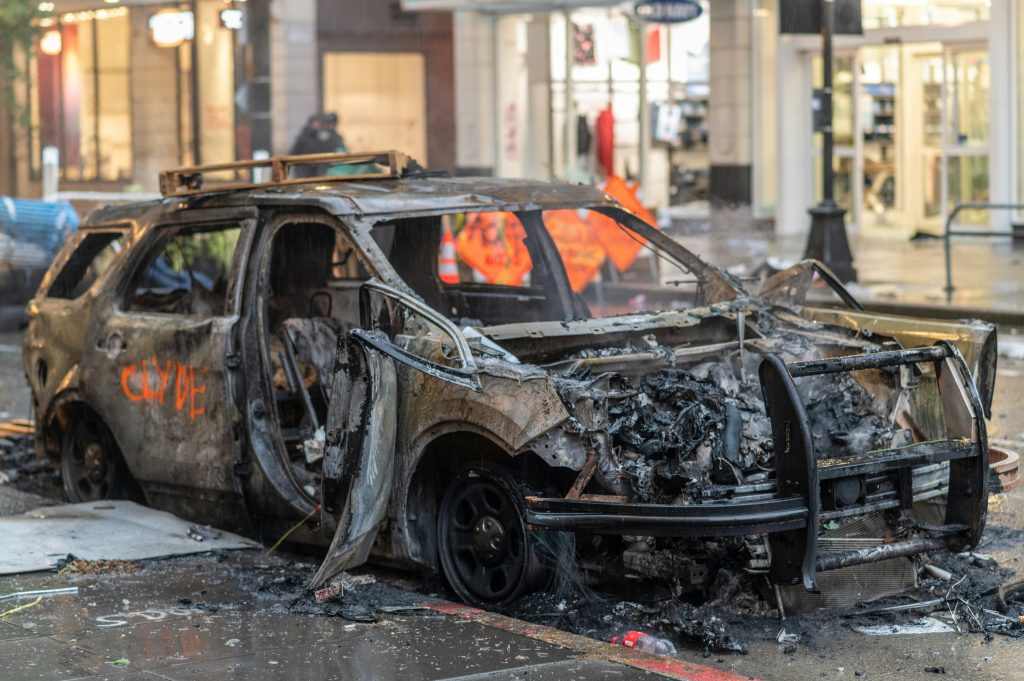 prévenir la violence - découvrez des solutions pour empêcher la violence dans la société.