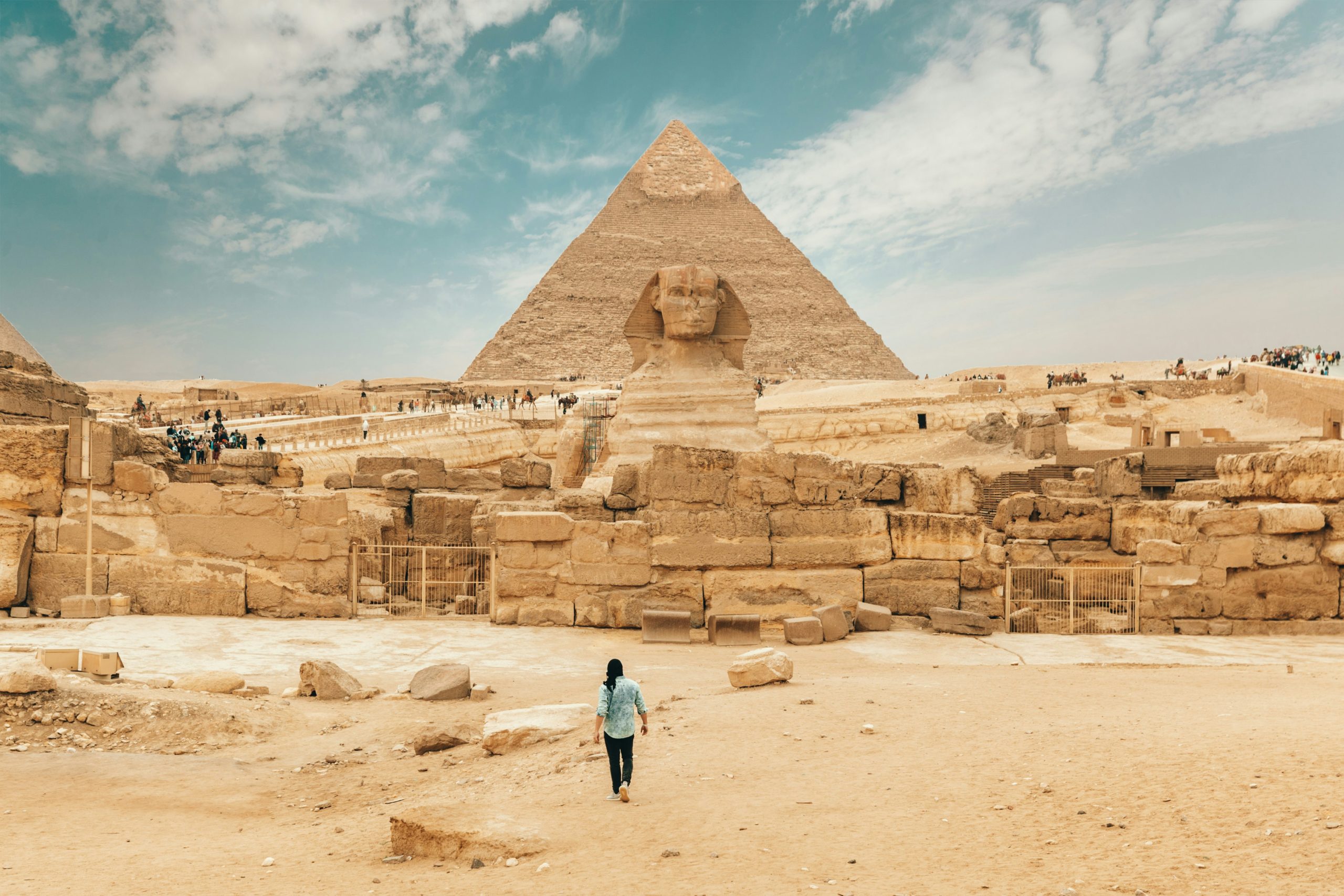 Voyages en solo : Pourquoi tout le monde devrait en faire au moins une fois dans sa vie ? - plare. découvrez tous les plaisirs du voyage en solo avec nos conseils et recommandations pour une expérience inoubliable de voyage en solitaire.