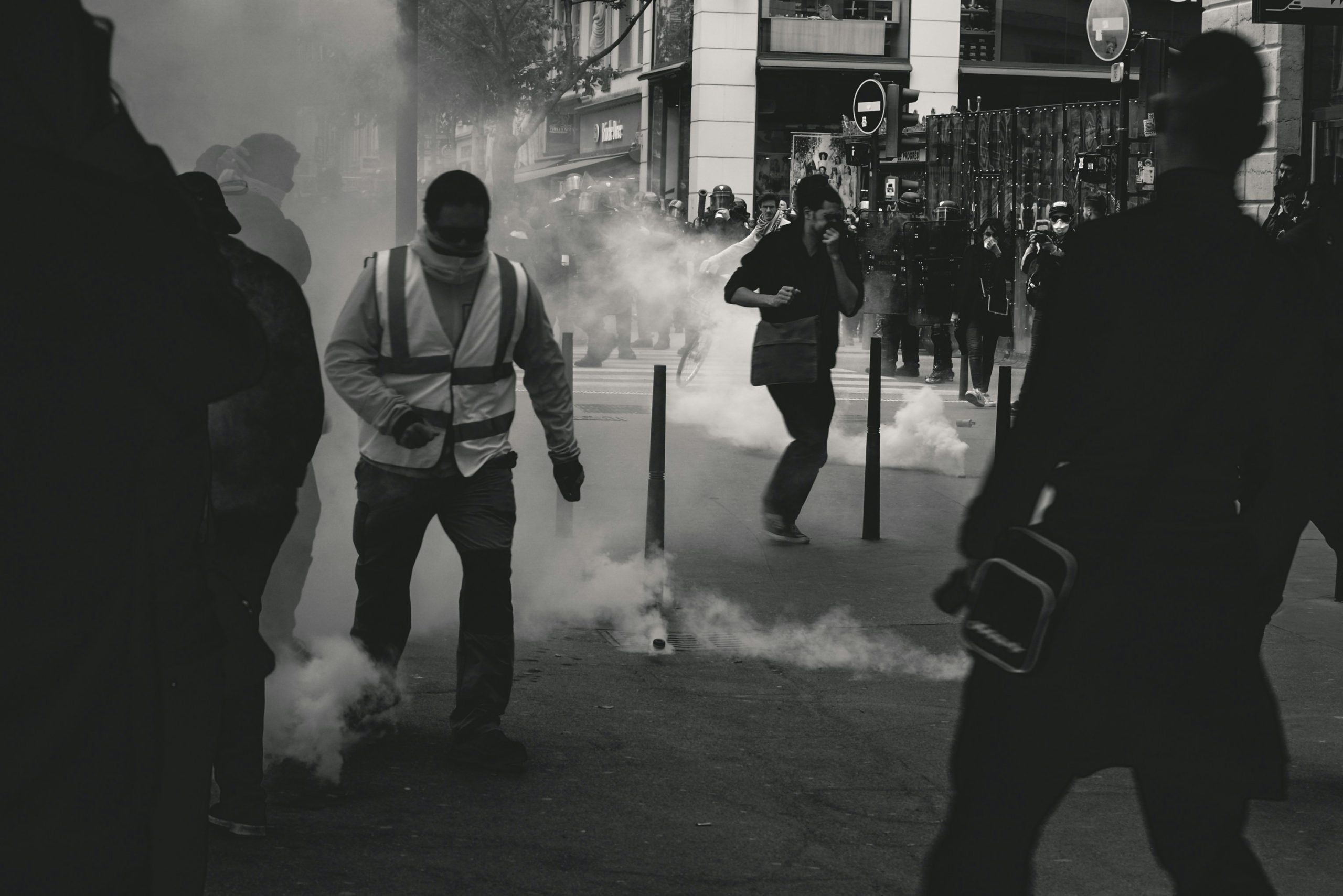 Comment prévenir la violence dans notre société moderne ? - plare. découvrez des stratégies efficaces de prévention de la violence pour créer un avenir plus sûr et harmonieux.