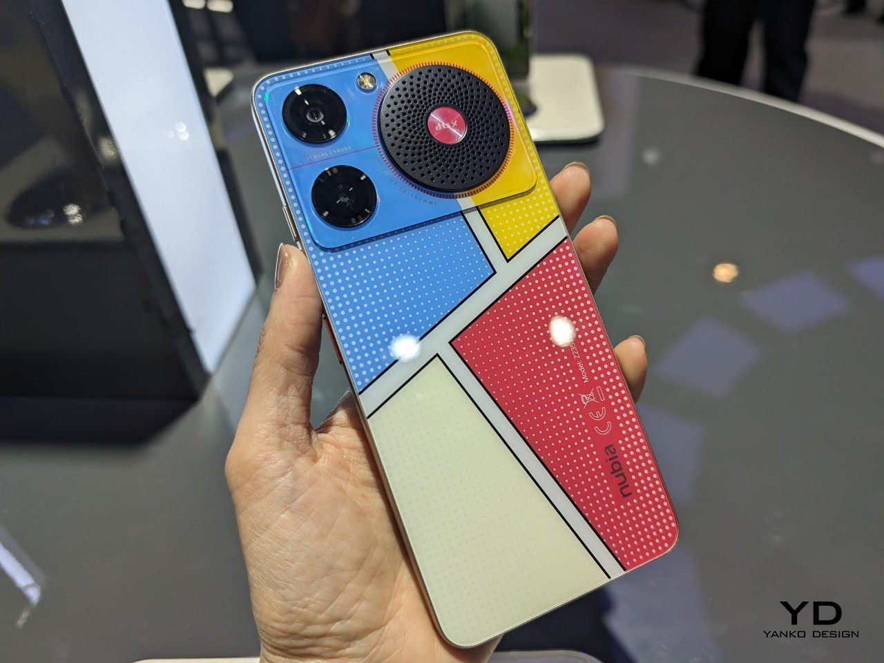 1713996839 13 Les prises pour casque decoute de smartphone sont de retour - plare.
