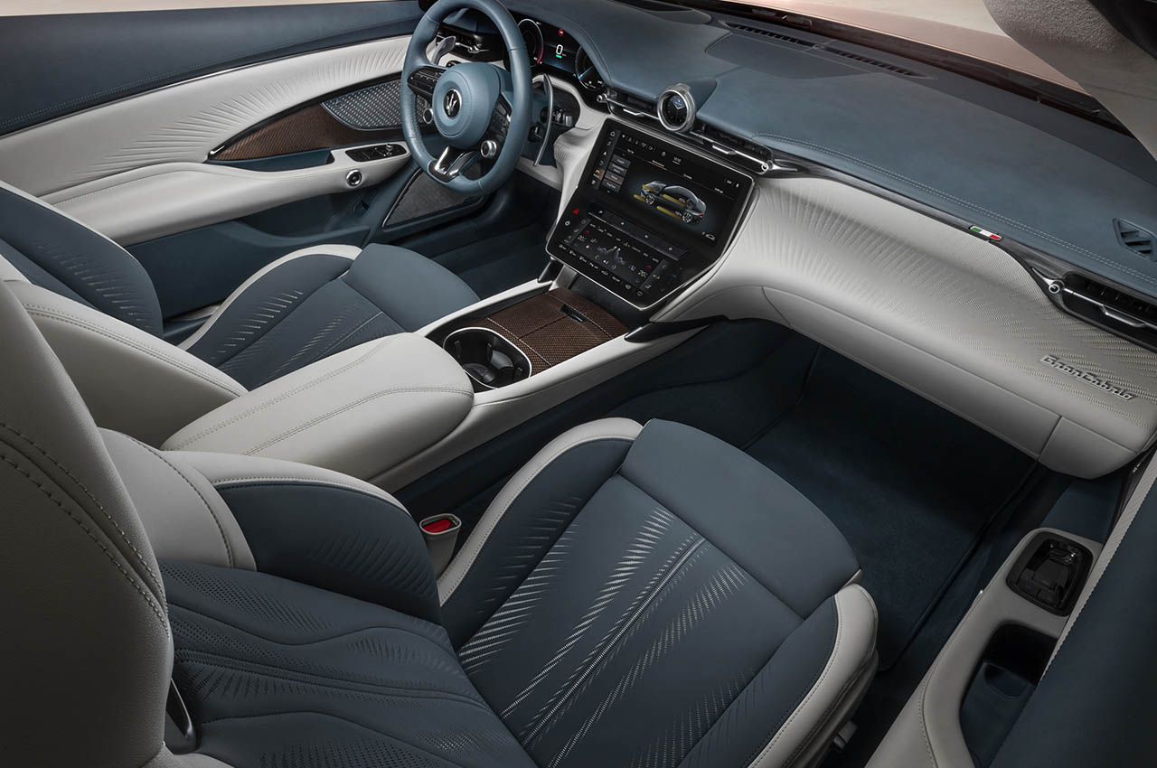1713997729 681 Maserati presente le cabriolet quatre portes GranCabrio Folgore entierement electrique - plare.