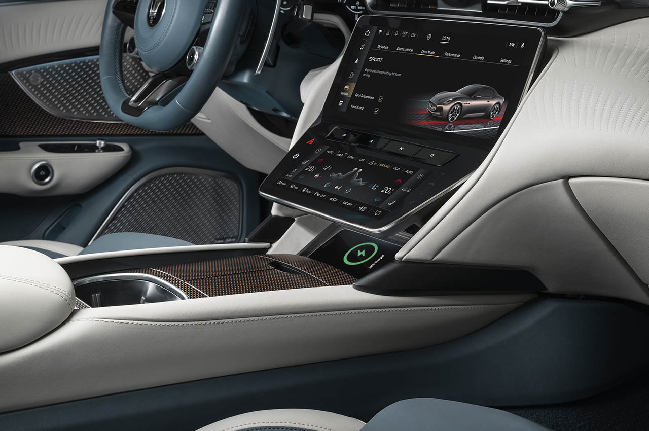 1713997731 873 Maserati presente le cabriolet quatre portes GranCabrio Folgore entierement electrique - plare.