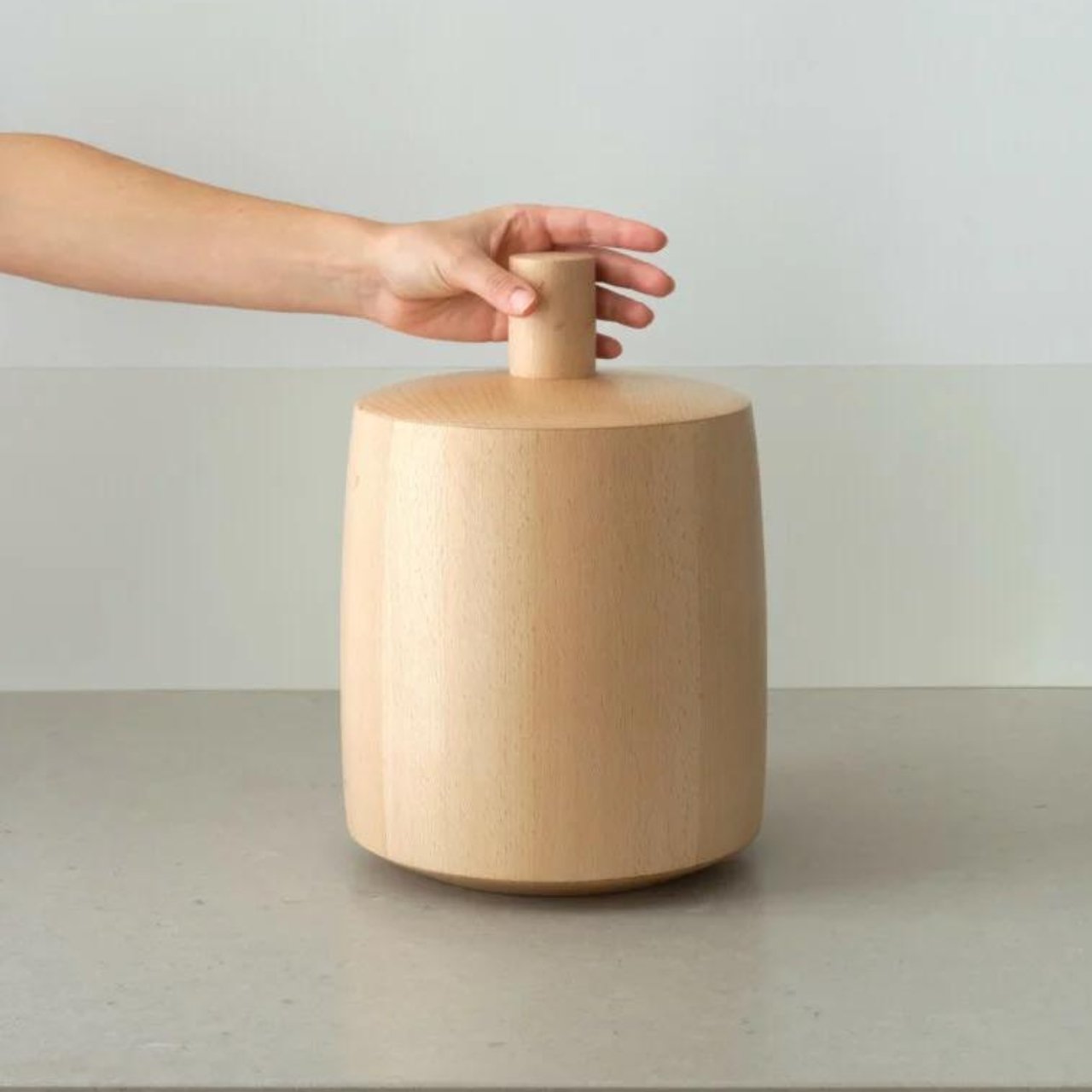 1713998783 212 Le fumoir de table durable ajoute une touche esthetique a - plare.