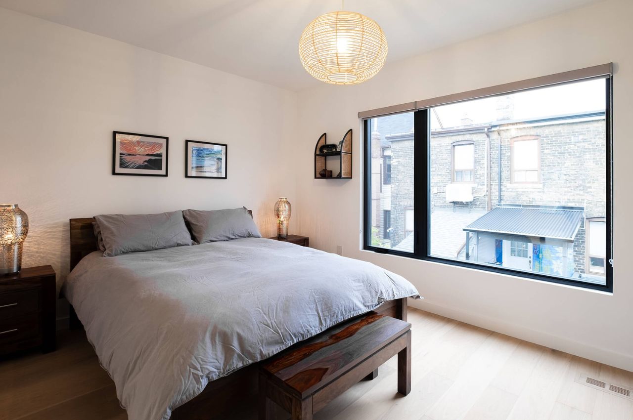 1714088078 148 Cette minuscule maison situee sur un terrain de 5 metres - plare.