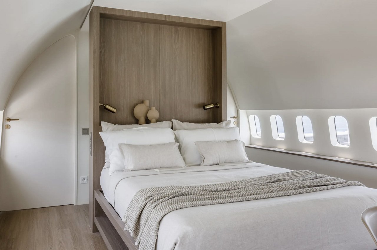 1714250810 781 Un Boeing 737 a ete transforme en une luxueuse villa - plare.