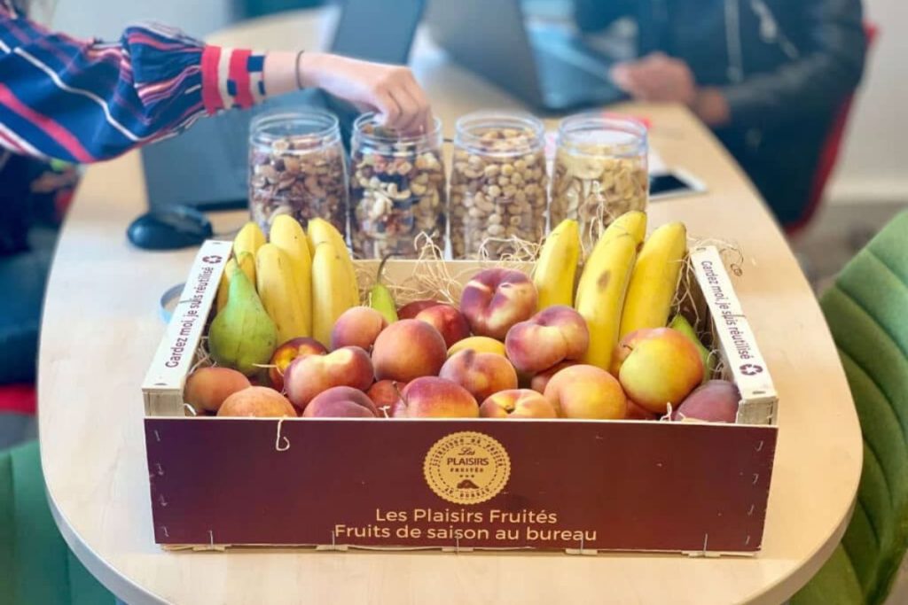 Les paniers de fruits au bureau : une solution pour améliorer le bien-être et la productivité des employés