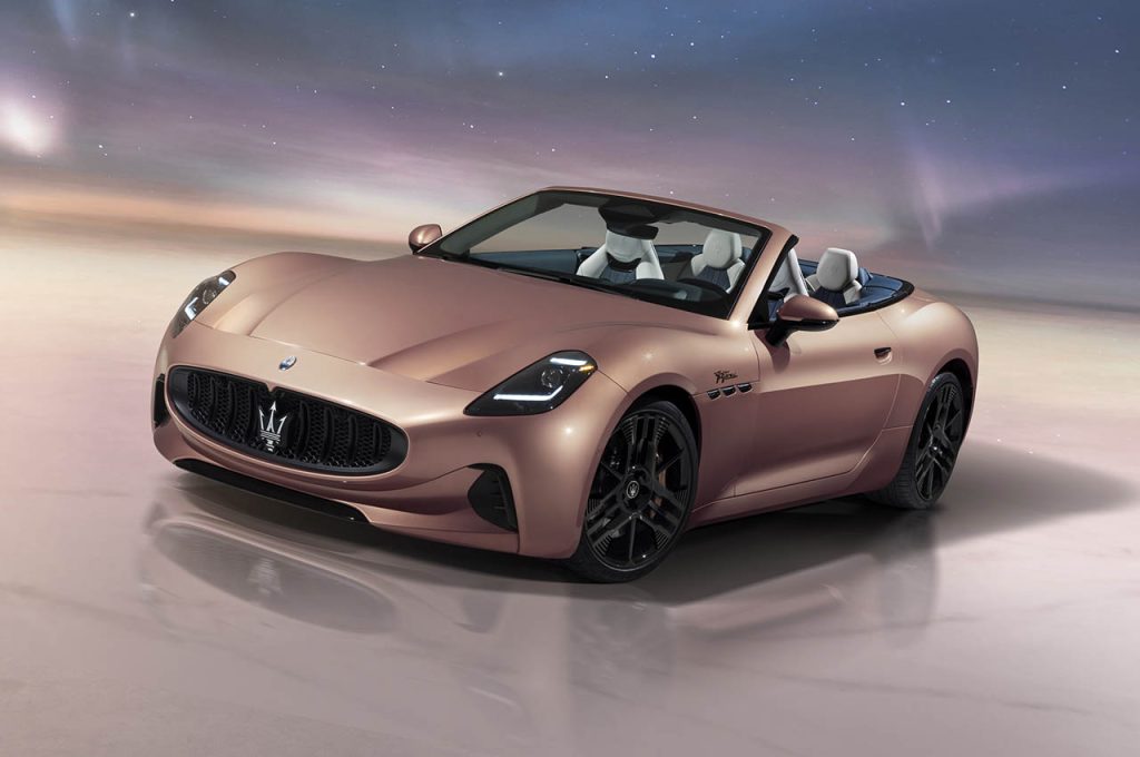 Maserati présente le cabriolet quatre portes GranCabrio Folgore entièrement électrique, doté d’une autonomie de 270 miles.
