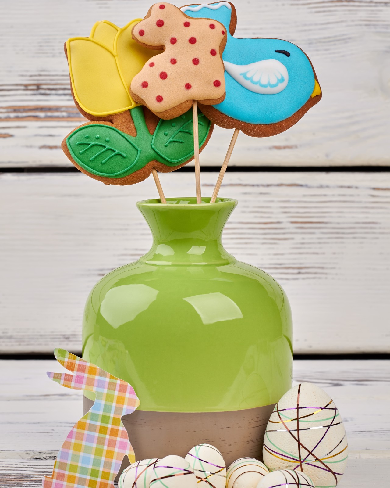 1714995967 841 20 meilleures facons de decorer votre maison avec des vases - plare.