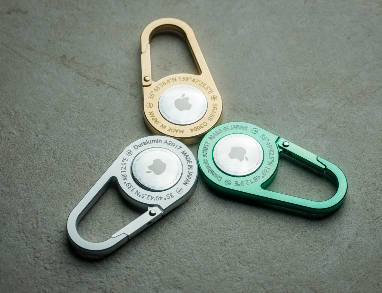 1715091277 946 Le mousqueton metallique AirTag securise vos objets de valeur dans - plare.