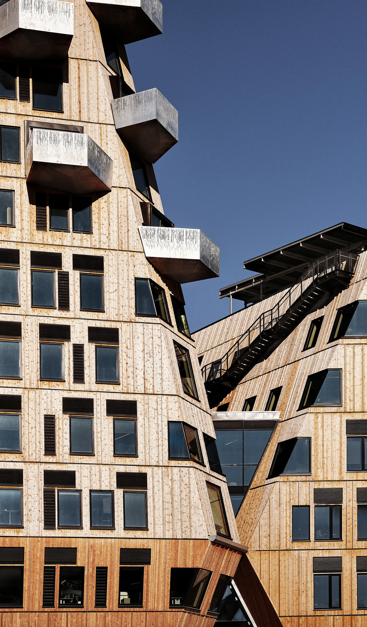 1716248452 61 Le nouveau gratte ciel de Snohetta maintient une temperature interieure confortable - plare.