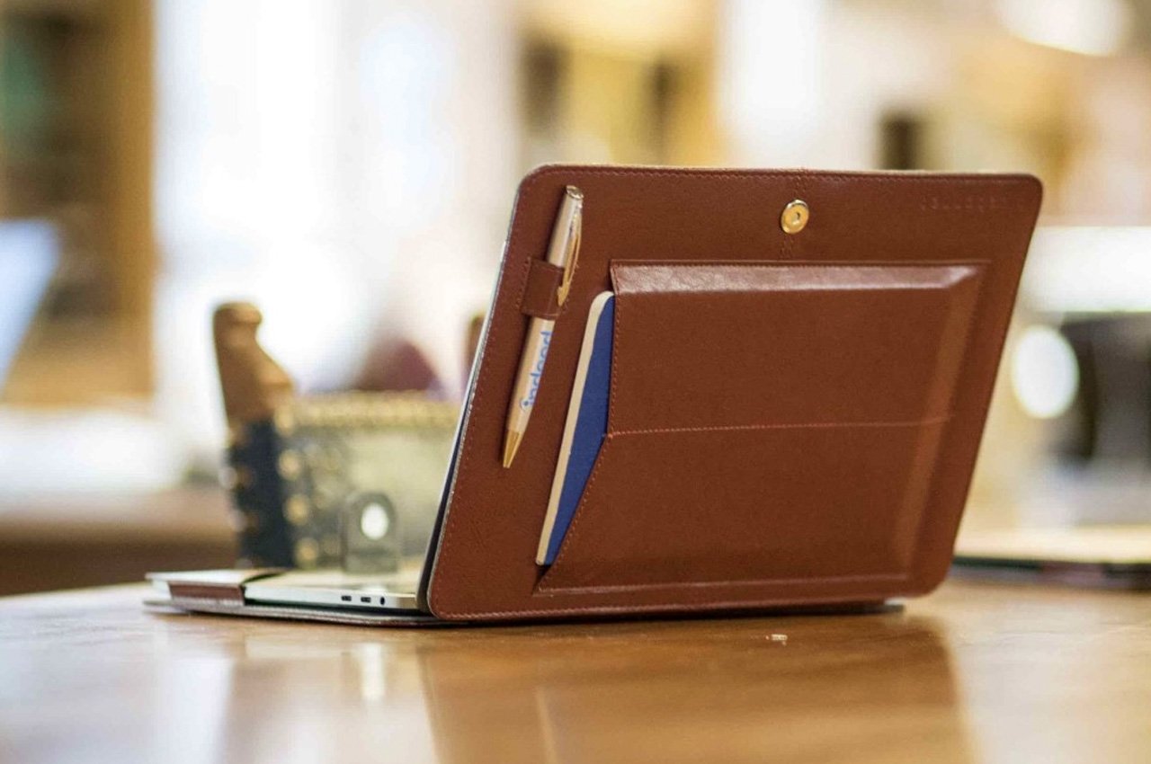 1716810633 93 Les 10 meilleurs accessoires pour rendre votre MacBook plus efficace - plare.