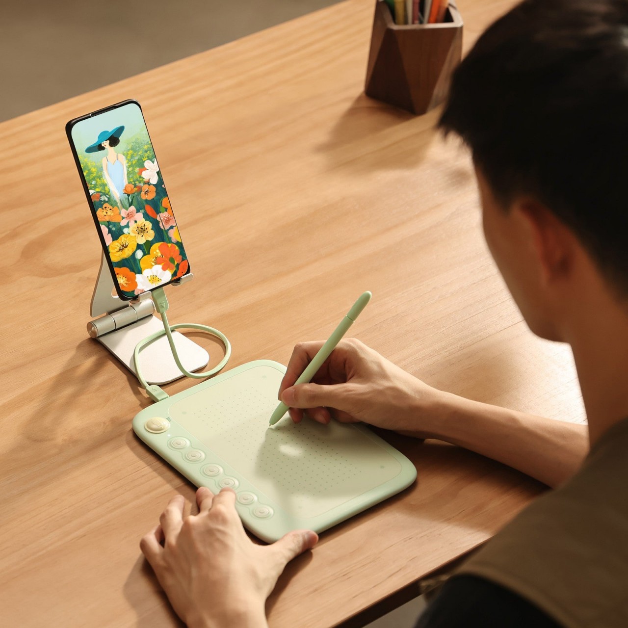 1716989078 403 La tablette de dessin mobile a lair dun jouet mais - plare.