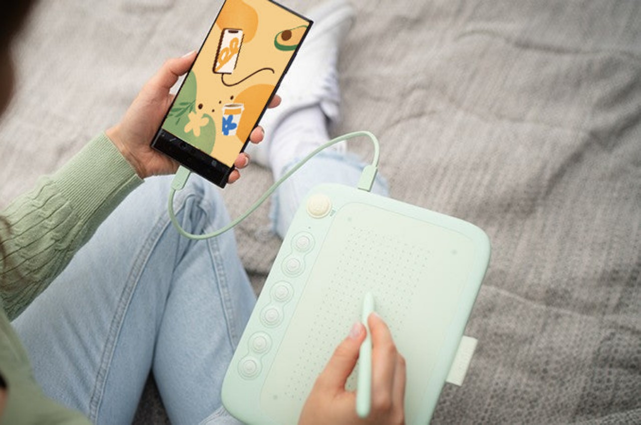 1716989078 512 La tablette de dessin mobile a lair dun jouet mais - plare.