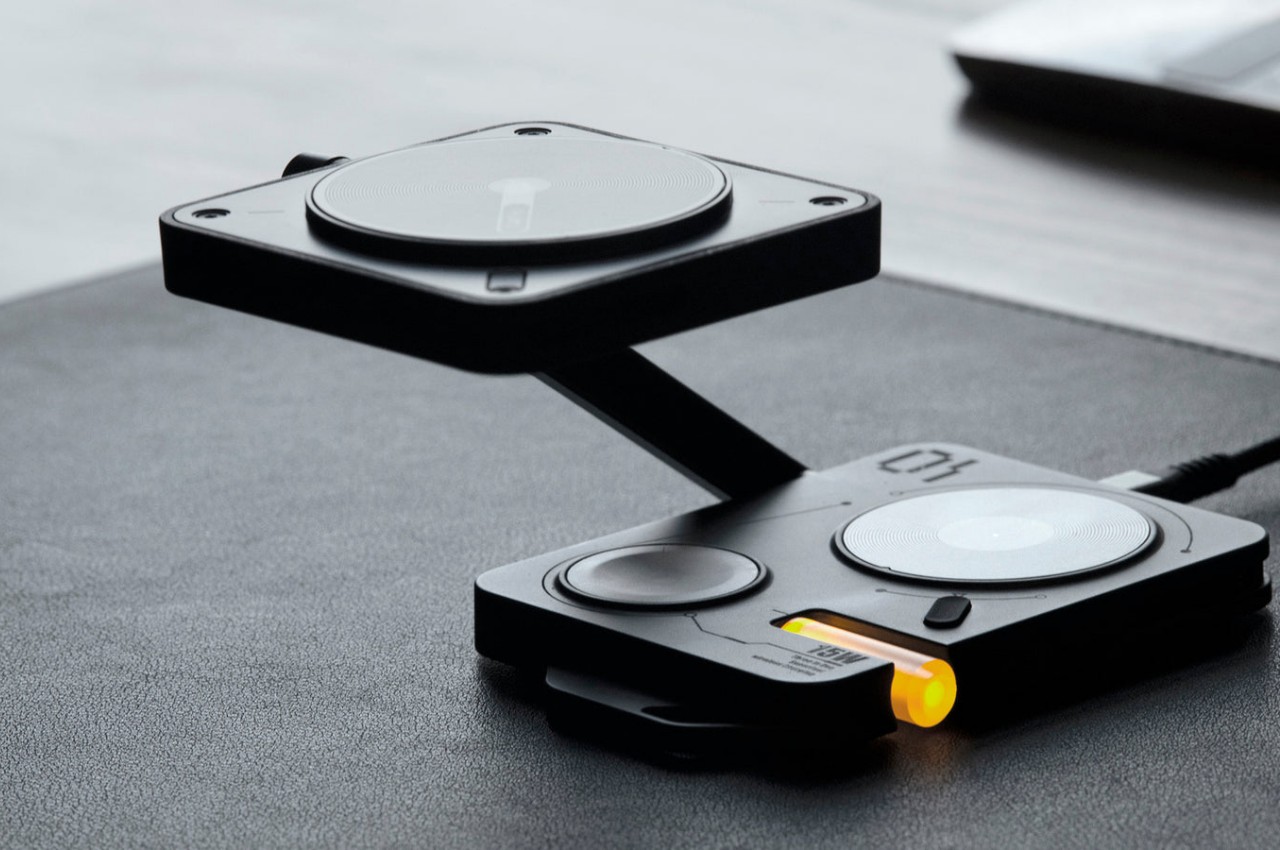 1717082737 184 Lappareil Cyberpunk est en fait un chargeur 4 en 1 fonctionnel pour - plare.