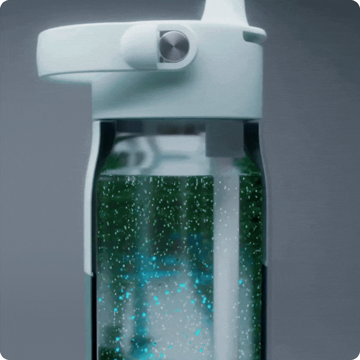 LARQ vient de concevoir la bouteille deau autonettoyante la plus - plare.