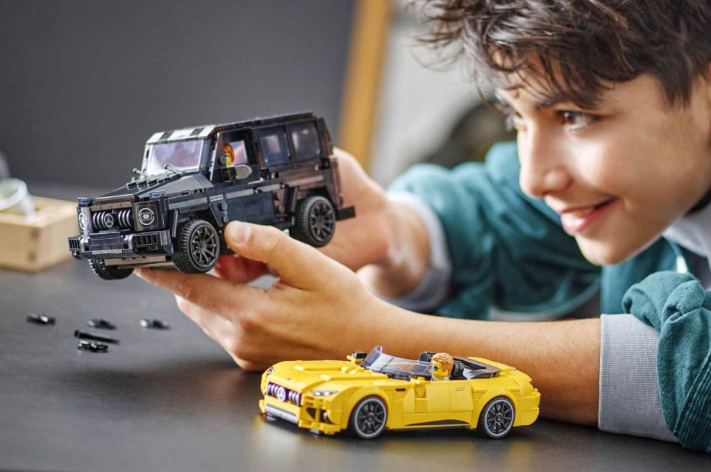 La LEGO G Wagon et le roadster cabriolet SL63 arriveront en juin à un prix irrésistible.