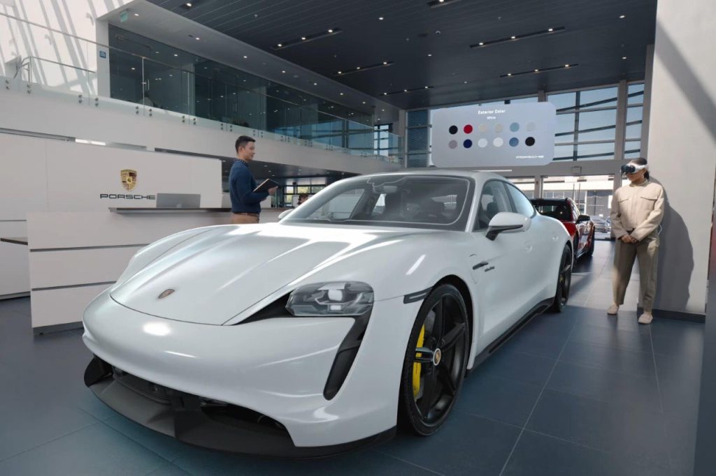 Apple Vision Pro joue déjà un rôle clé dans les secteurs de l’automobile, du cinéma et de la santé.