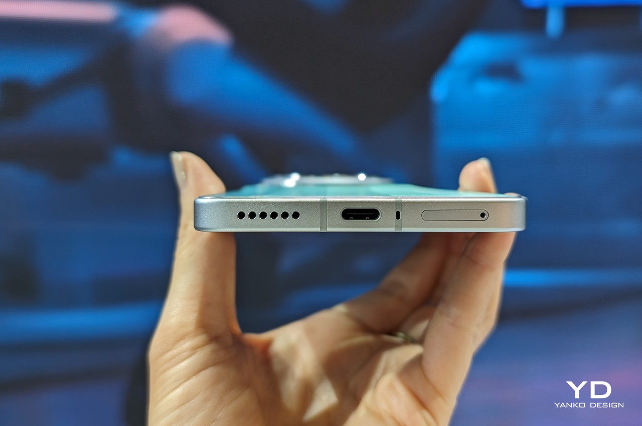 1717754979 996 Le TECNO CAMON 30 Series LOEWE Edition a un dos - plare.