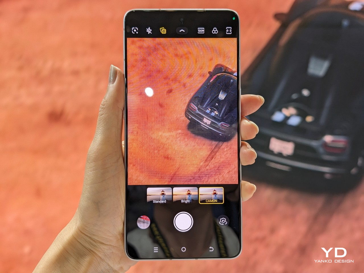 1717754983 957 Le TECNO CAMON 30 Series LOEWE Edition a un dos - plare.