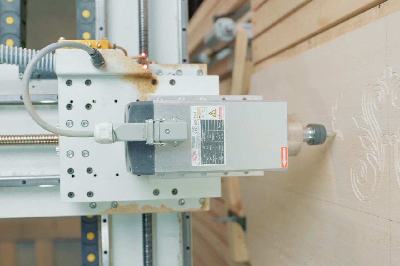 1717760445 982 Comment lusinage CNC revolutionne la conception des produits Efficacite - plare.