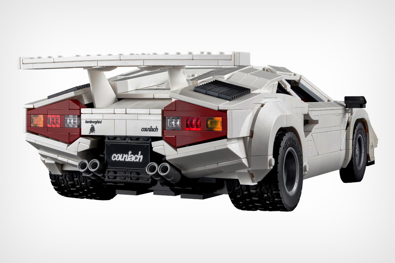 1717793533 286 LEGO devoile une replique de 1506 pieces de la Lamborghini - plare.