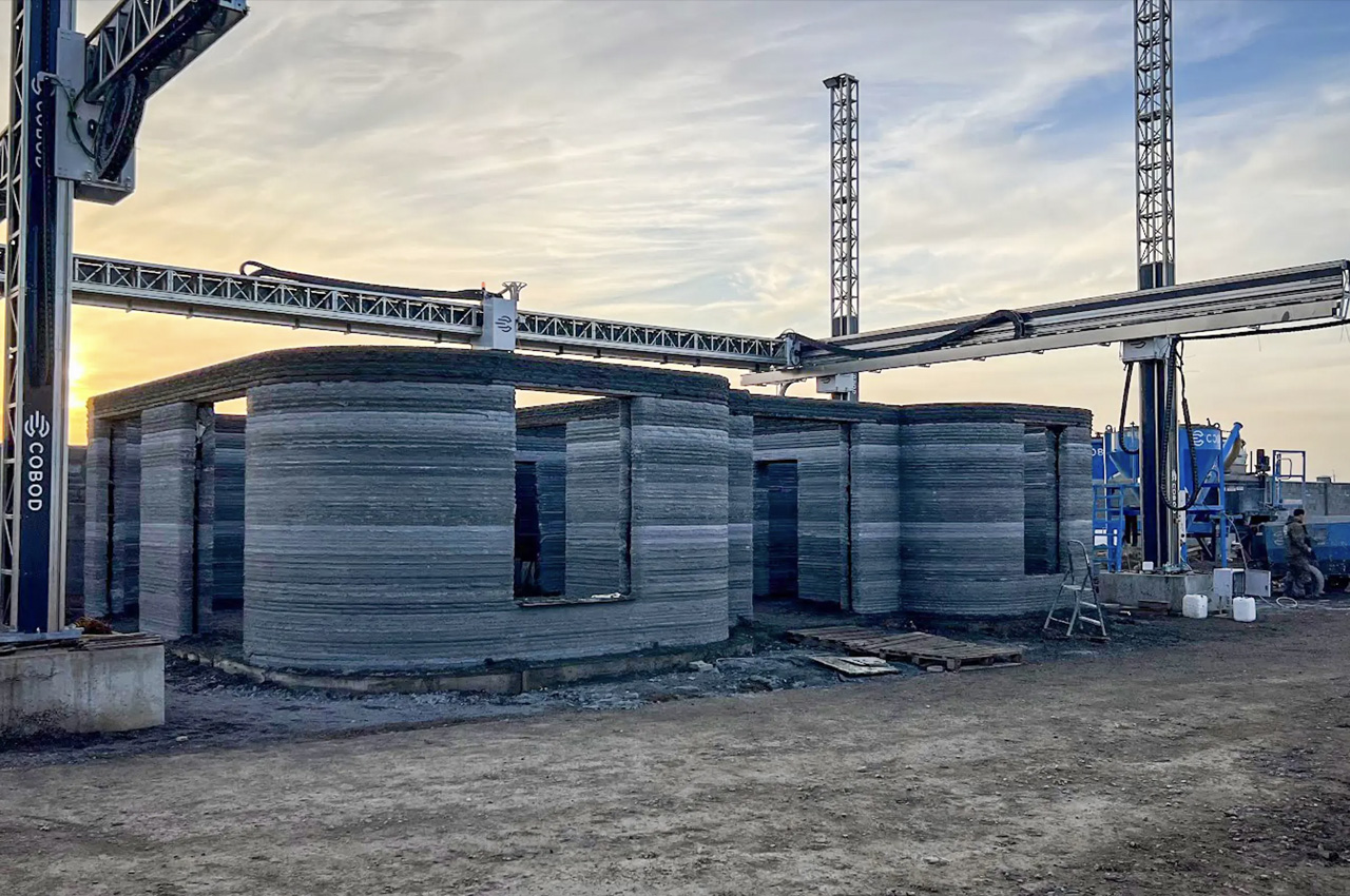 1718062476 60 Cette maison de poche au Kazakhstan a ete imprimee en - plare.